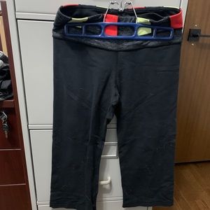 Black Lululemon Groove crops